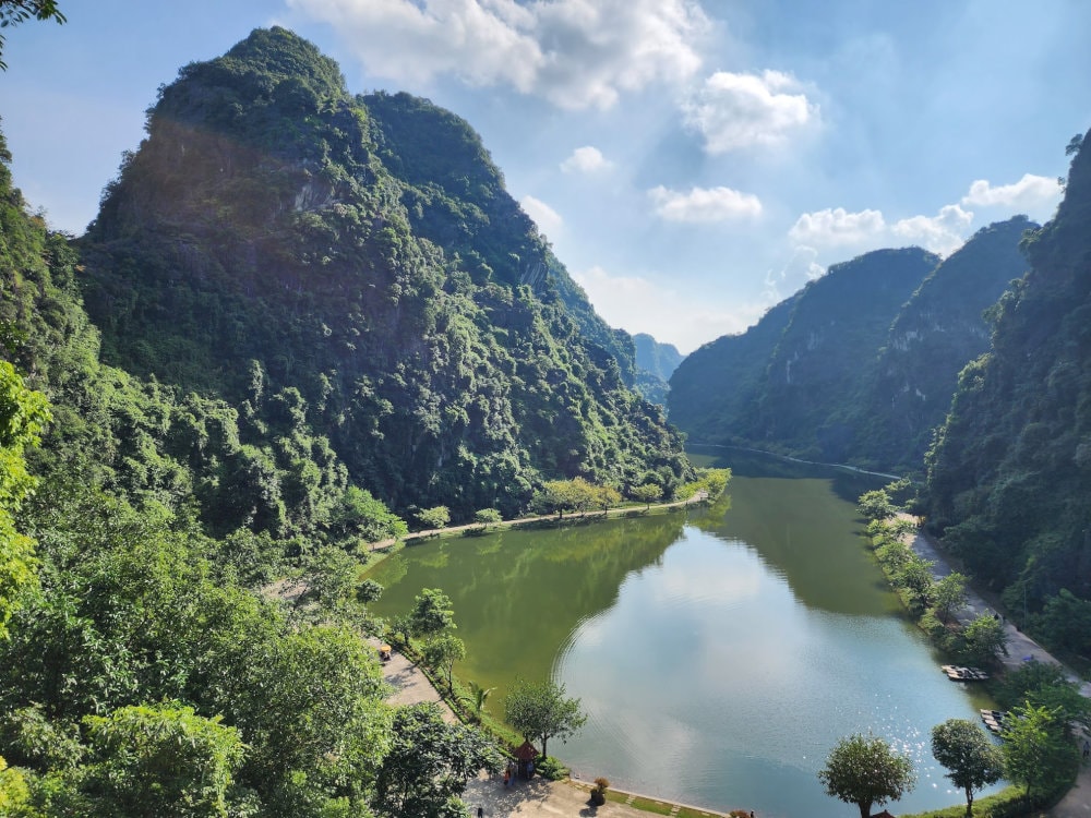 Tuyet Tinh Coc offers a rare escape into peace and pristine beauty